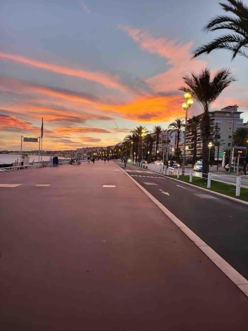 Nice, 100m Sea, 1 Bedroom, Promenade Des Anglais