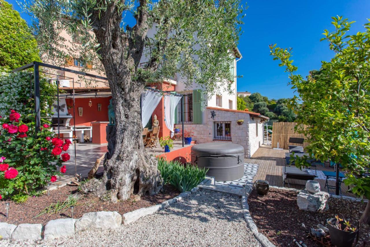 Beautiful In A Peaceful Location In Villa Nice