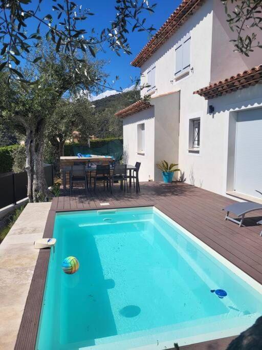 Nice, Magnifique Vue Avec Piscine * Nice