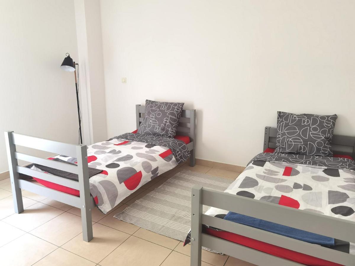 Studio With Garden Near The Sea Apartment *