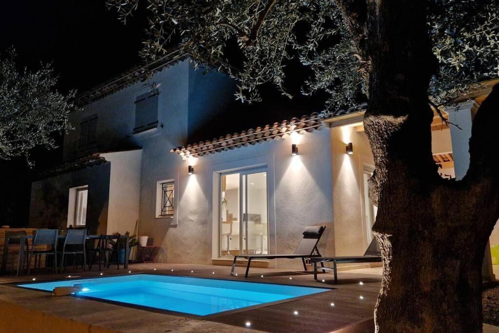 Nice, Magnifique Vue Avec Piscine * Nice