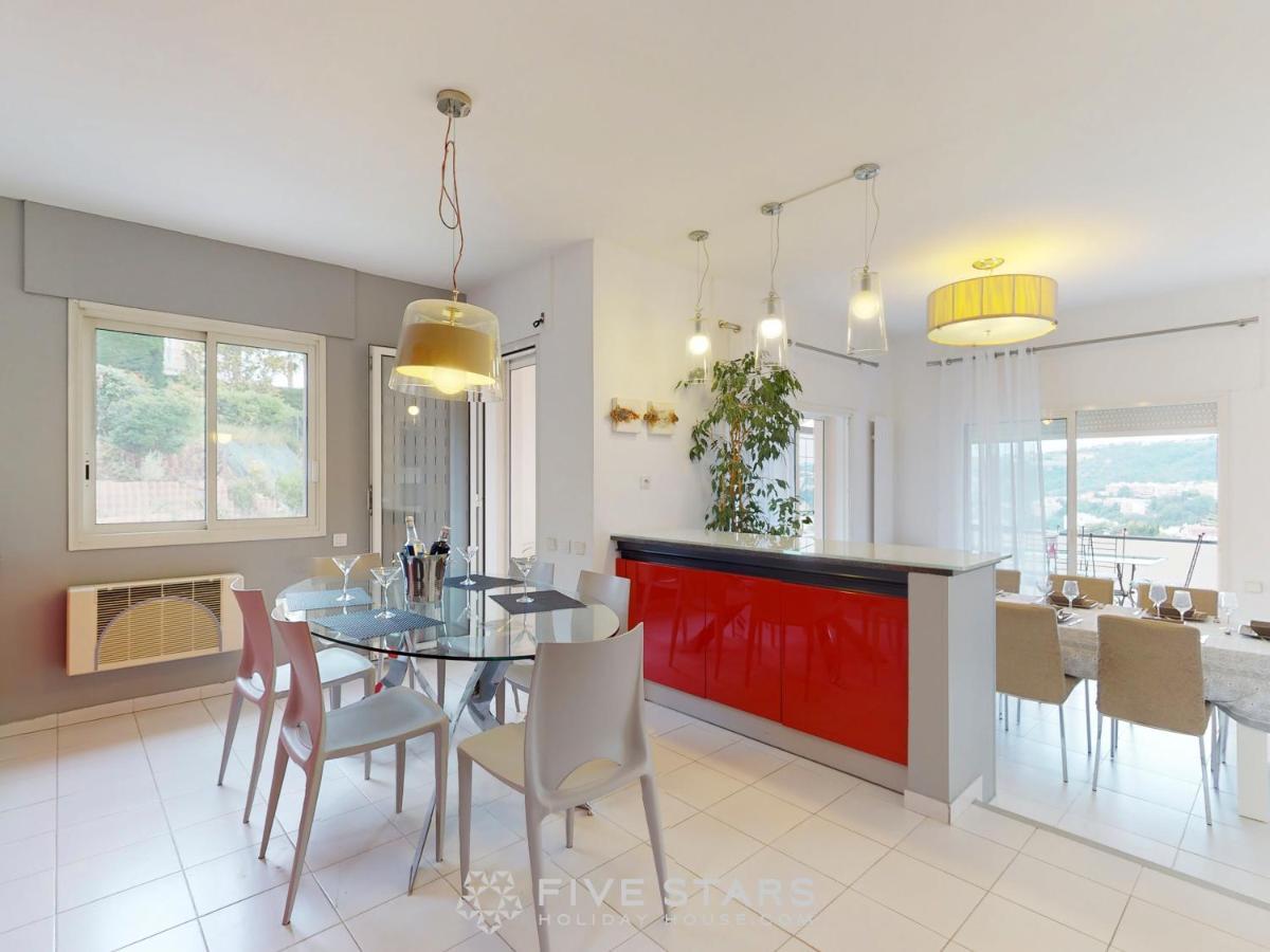 Elise Five Stars Holiday House