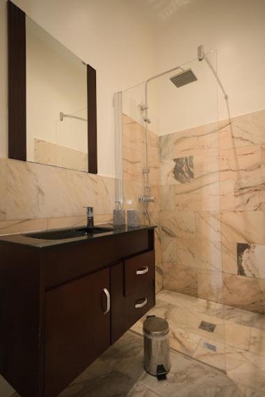 Prestige Designer Apartment, Super Apartment *