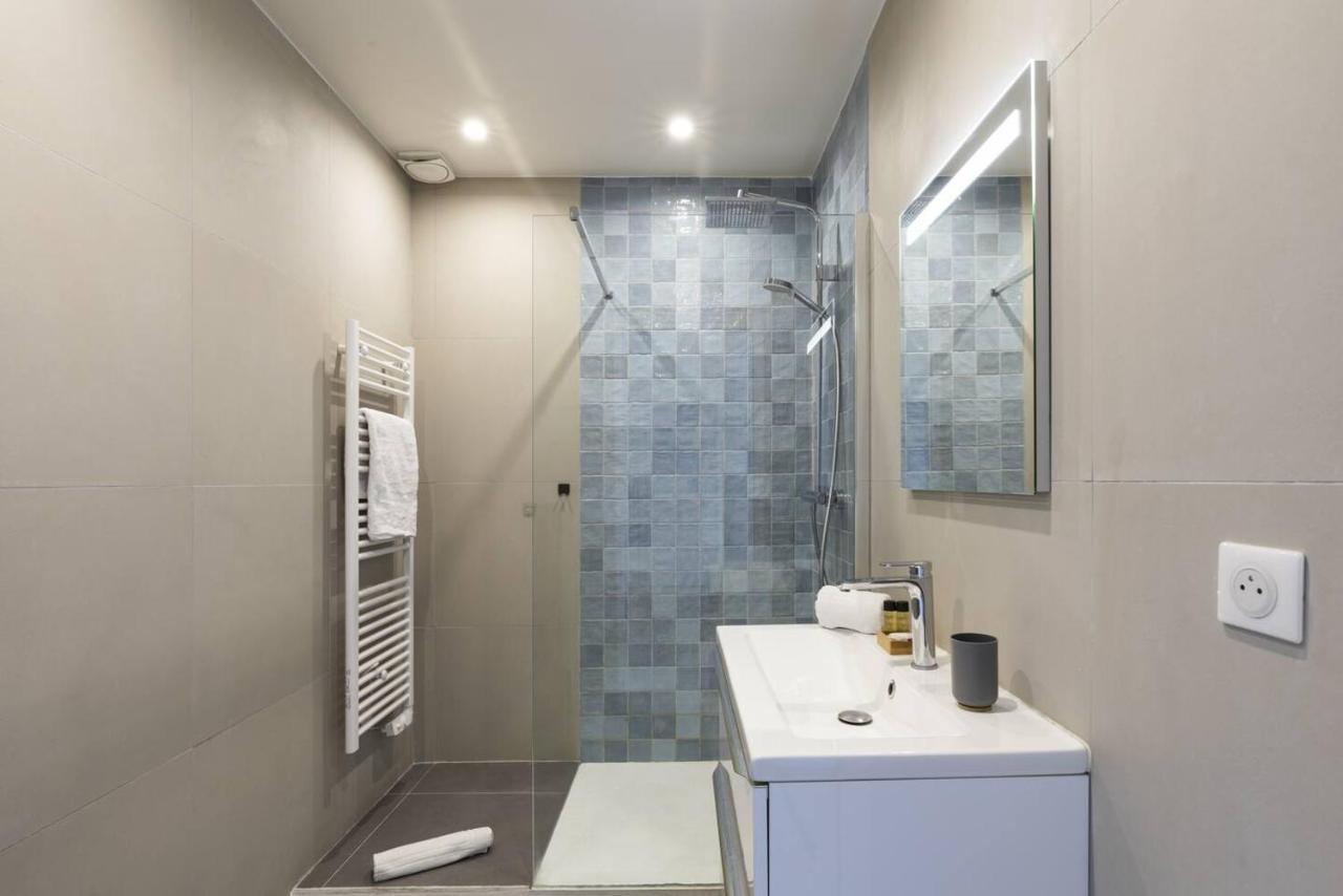 White Light, 1 Minute A Pied Du Port! Apartment *