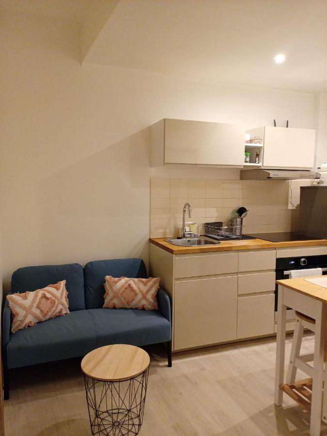 Meyerbeer Yourhosthelper * Nice