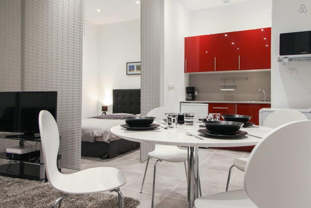 Renting - Gallo - New Modern Loft Old Town Massena Apartment *