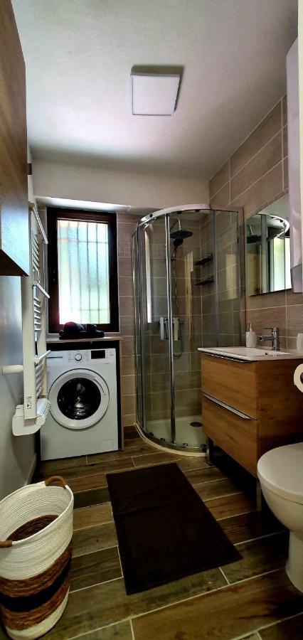 Apartment Exceptionnel Proche Avec Piscine, Parking Et Terrasse Nice