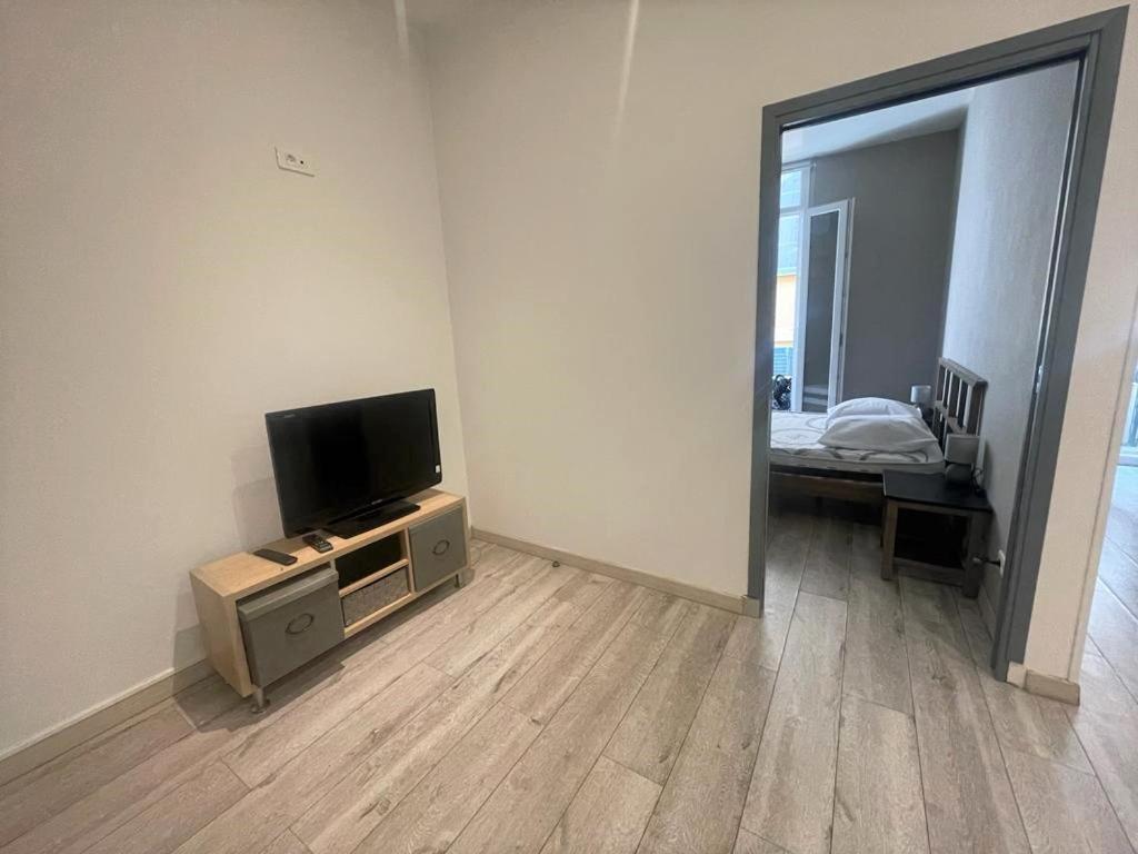 2 Pieces Confort Vieux Cours Saleya Proche Commerces Et Apartment Nice