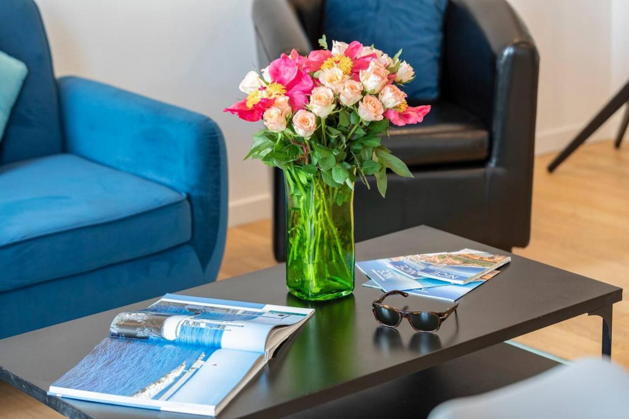 White Light, 1 Minute A Pied Du Port! Apartment *