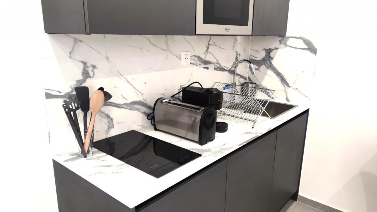 Republique Centre 31 Apartment