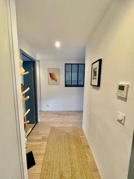 Ultra Central, Air Conditionned, Very Quiet! Apartment