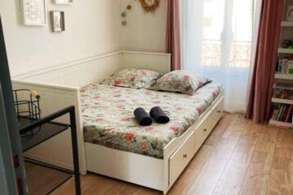 Ultra Central, Air Conditionned, Very Quiet! Apartment