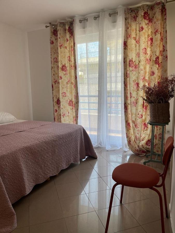 2/3 Pieces Avec Terrasse A Nice