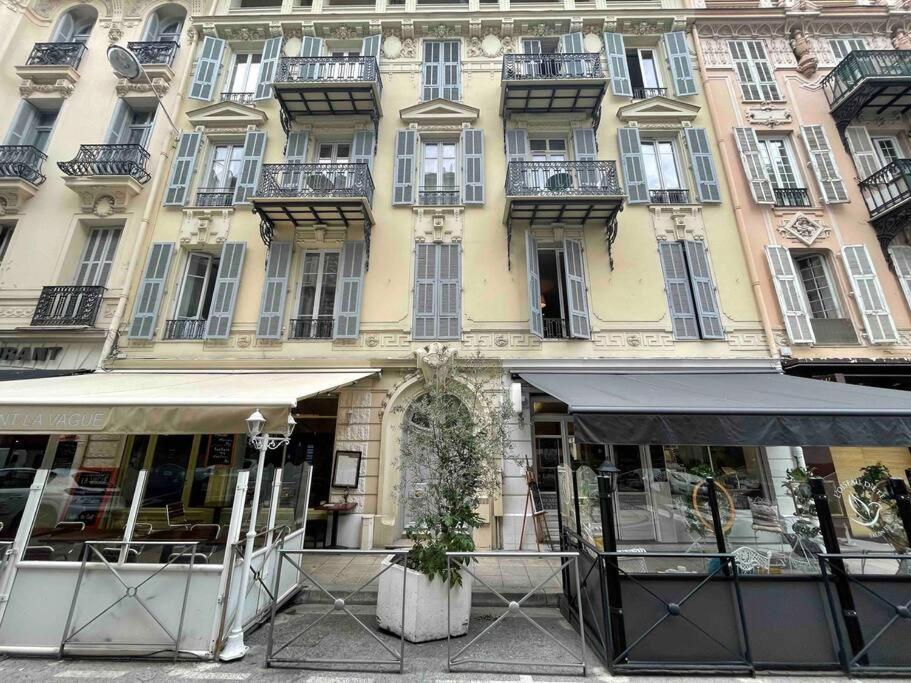 A Louer Au Coeur Du Carre Dor A Nice, Rue Dalpozzo A 150 Metres Des Plages Apartment