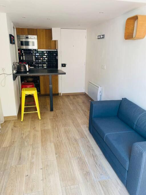 Cosy Mezzanine Avec Terrasse Proche Mer Apartment Nice