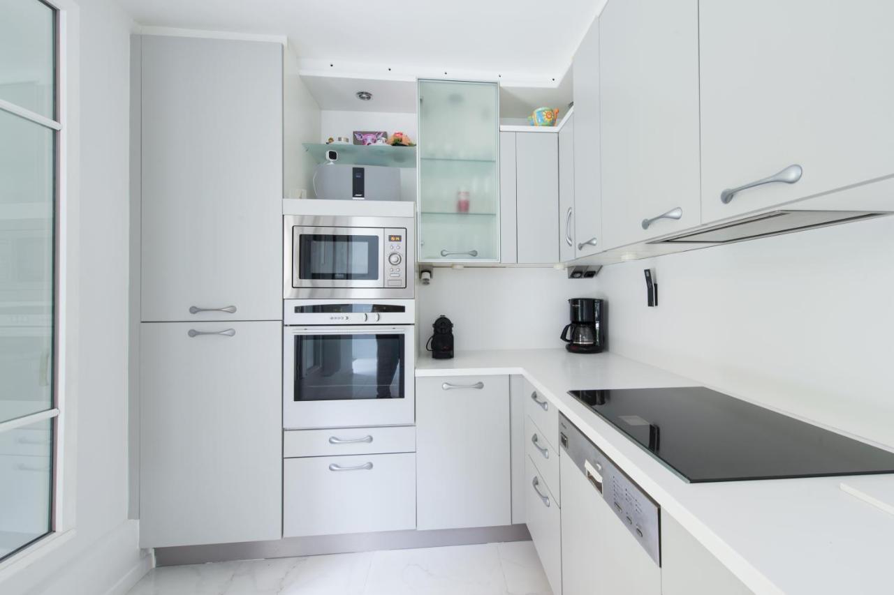 Apartment Welcome To Port - Ac, Garden, Port 2 Min Walk Nice