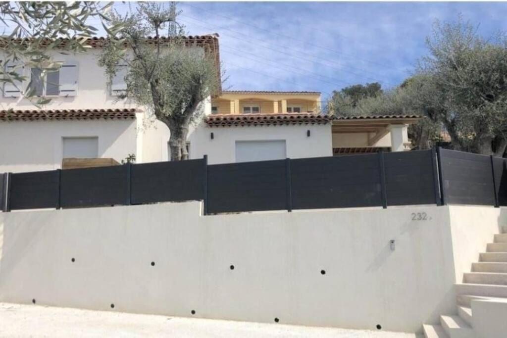Nice, Magnifique Vue Avec Piscine Villa