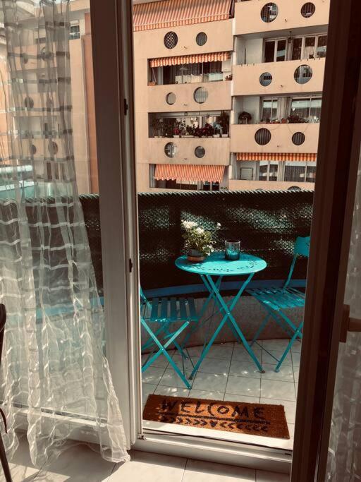 Proche Plages / Universite Apartment *