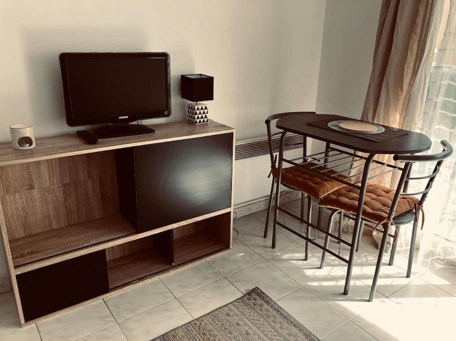 Apartment Proche Plages / Universite *