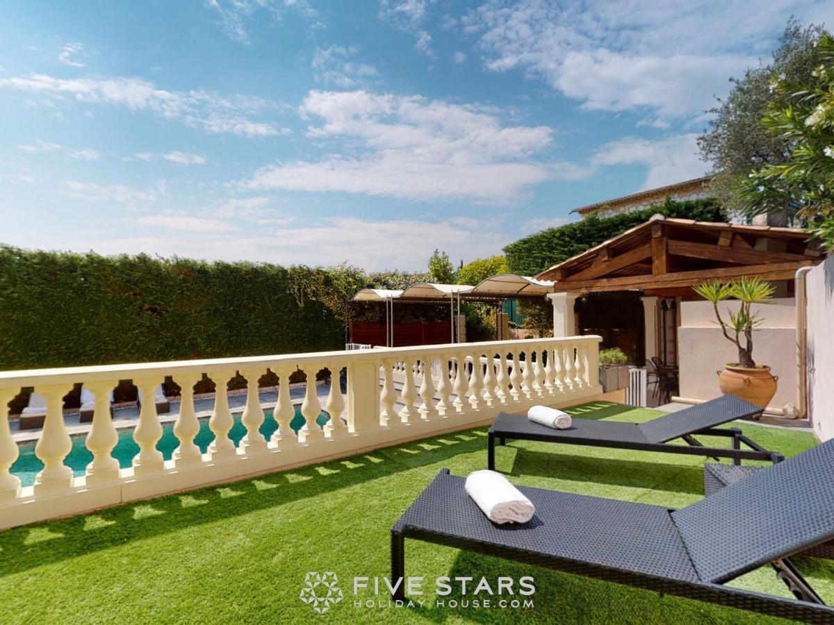 Elise Five Stars Holiday House