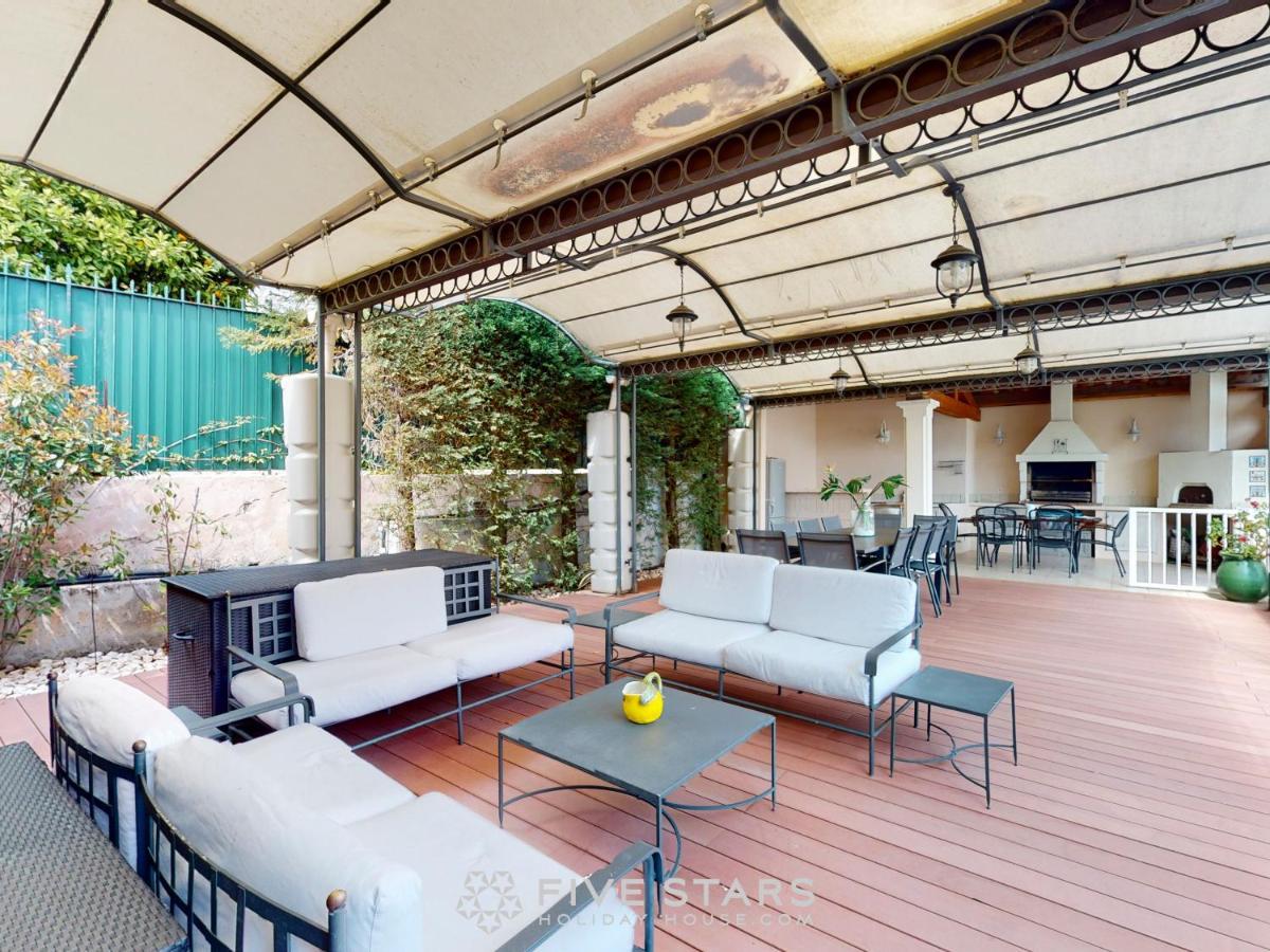 Elise Five Stars Holiday House Nice