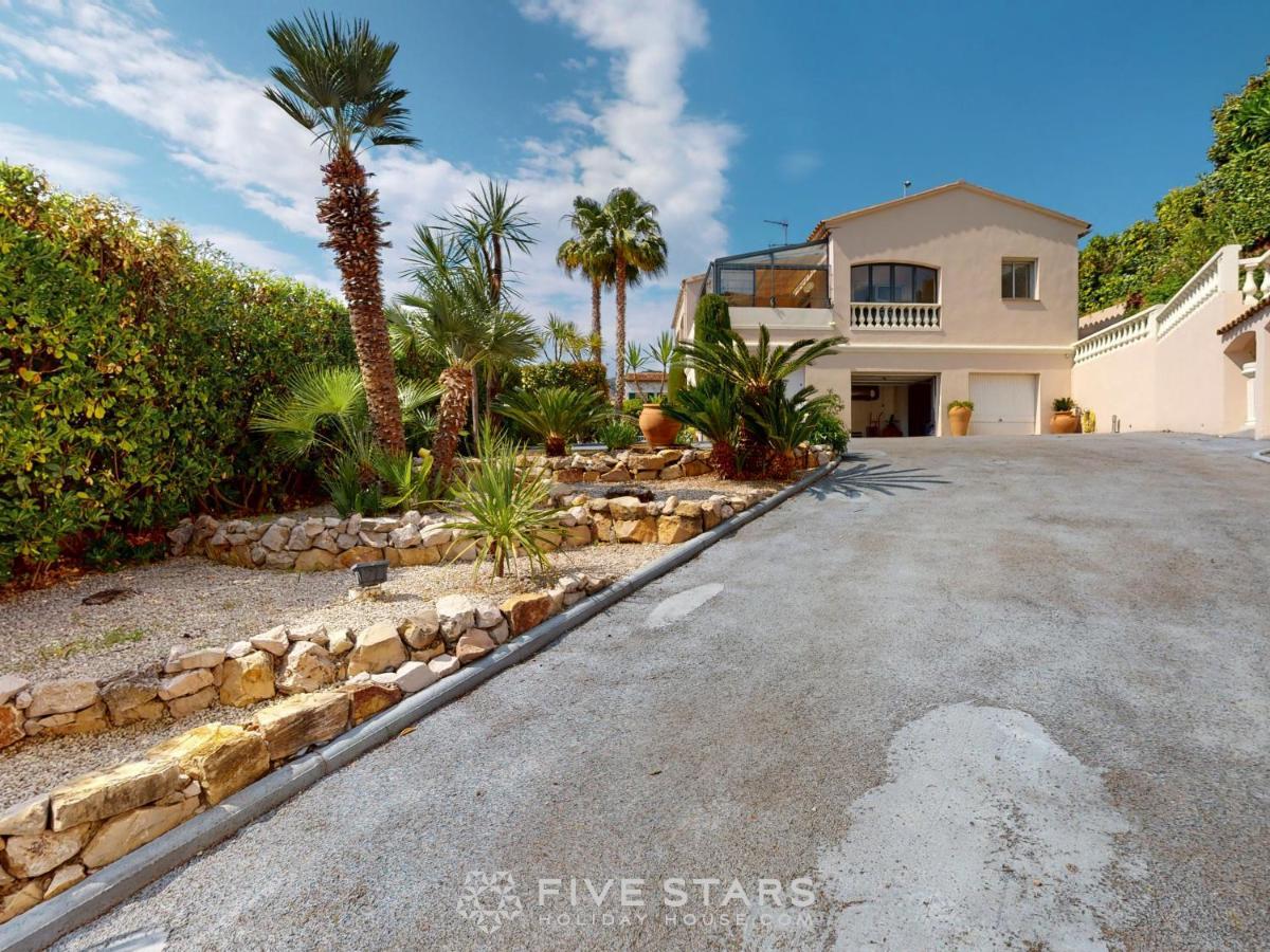 Elise Five Stars Holiday House Villa