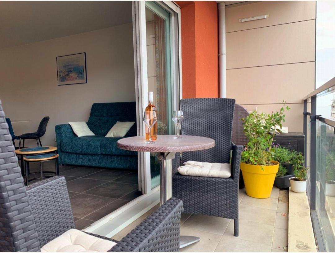 Apartment Pretty Flat, 100m Promenade In City Center