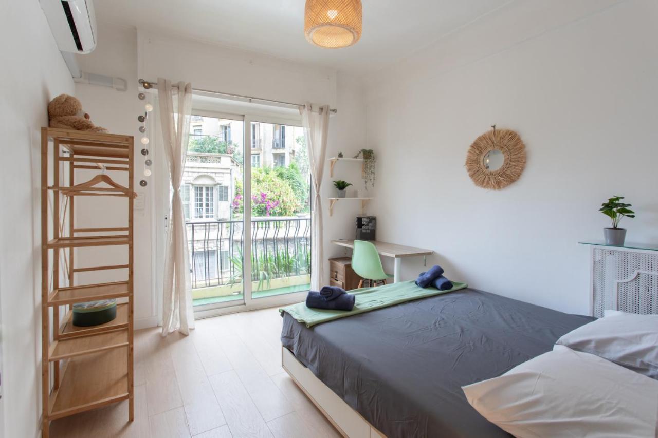 26 , La Riviera