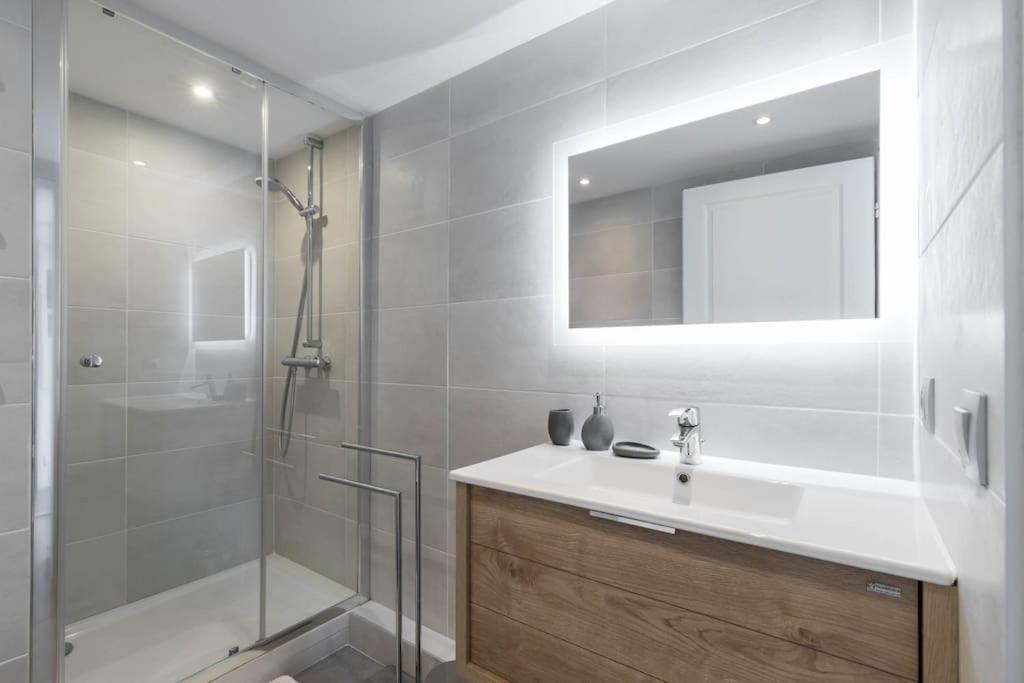 S9 Staywizus - Jaeger Palais Des Arts 1bdr - Terrace & Parking Apartment *
