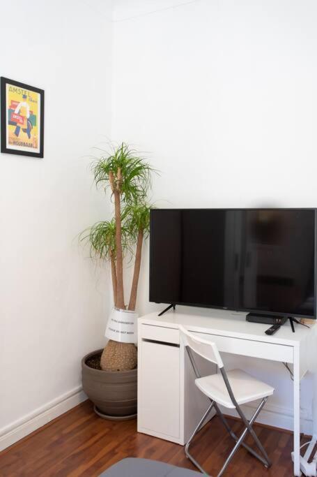 Apartment L33 Michelet 2bdr Balcony 15mins To Wifi