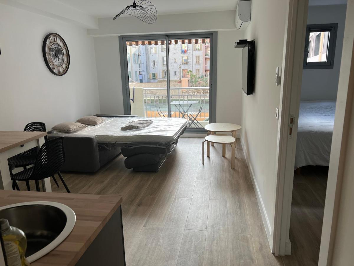 Vernier Apartment *