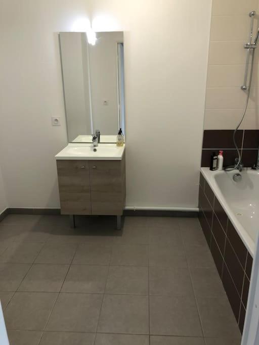 Neuf Proche Et Aeroport Apartment Nice