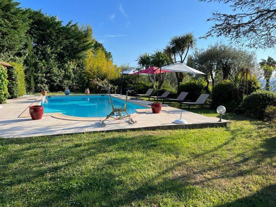 Avec Vue Et Piscine Villa Nice