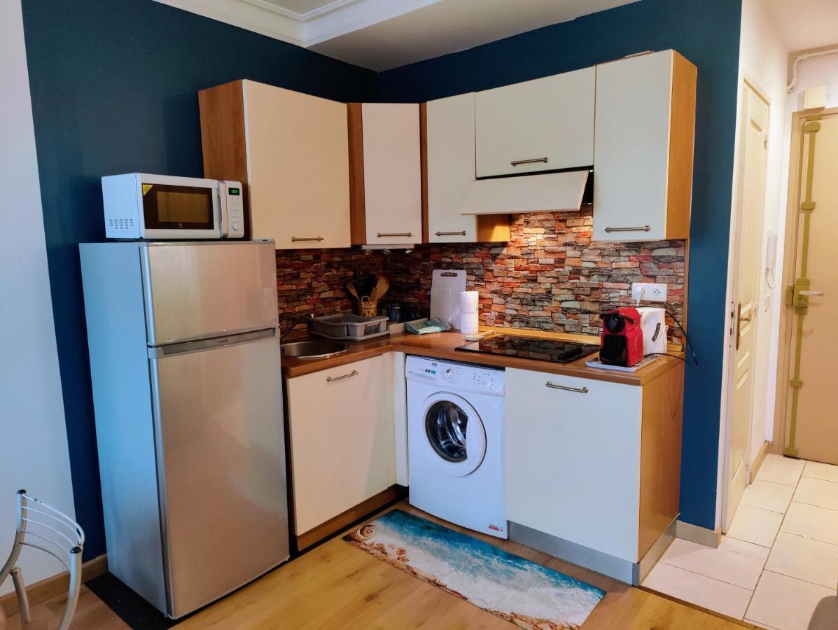 Close To Beaches And Shops, Up 6 Pers