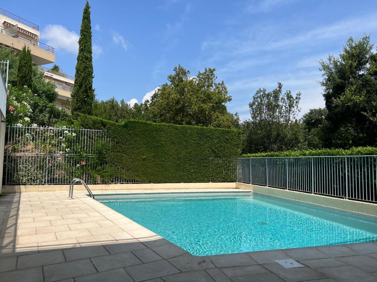Ondine: Hillside With Pool And Parking In Nice