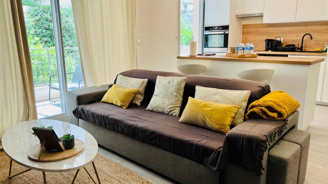 Ondine: Hillside With Pool And Parking In Nice