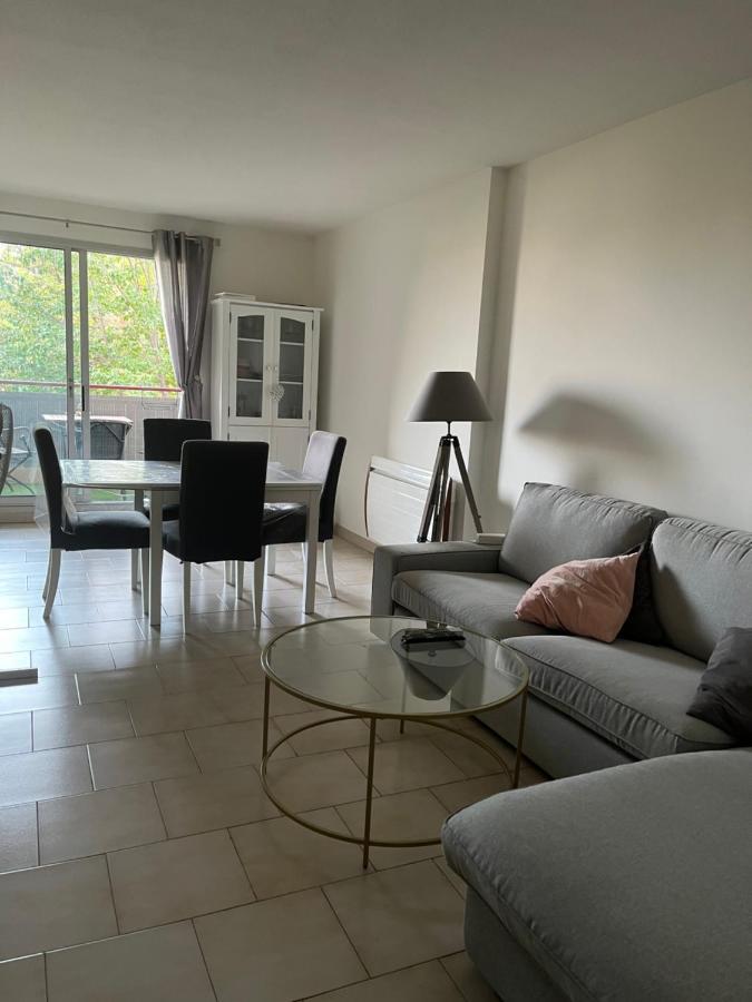 Apartment Location 3 Pieces Piscine Box