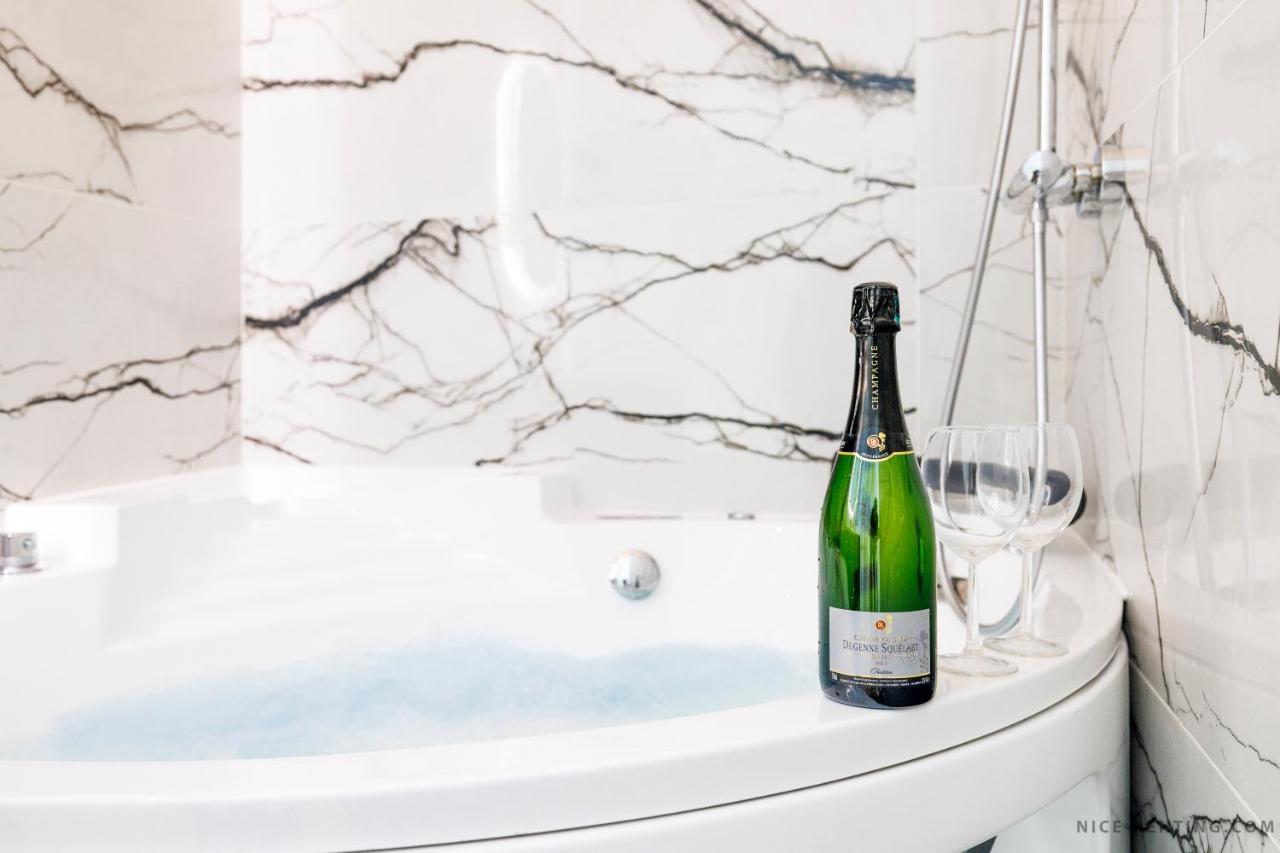 Renting - France - Luxury Palace Jacuzzi - Few Meters From Sea Apartment *