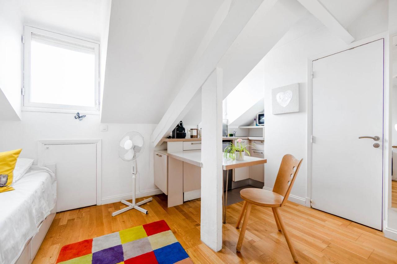 Studio On The Attic 3min From The Sea & Main Street Apartment