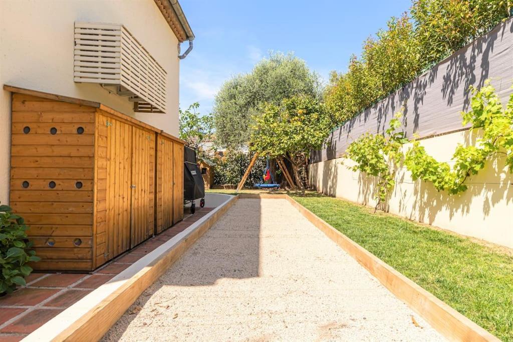 Superbe Toute Equipee, Vue Mer, A 1km Des Plages, Piscine, Barbecue, Jeux Enfants, Mini Golf, Boulodrome, Ping-pong, Parking Prive Villa Nice