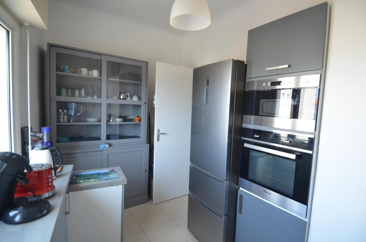 Splendide 4 Personnes Sur A 2 Pas De La Lignes 2 De Tramway Apartment *