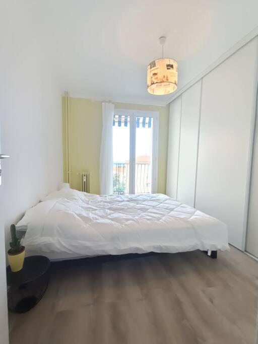F4 Avec Vue / Flat With Sea View 3 Bedrooms Apartment Nice
