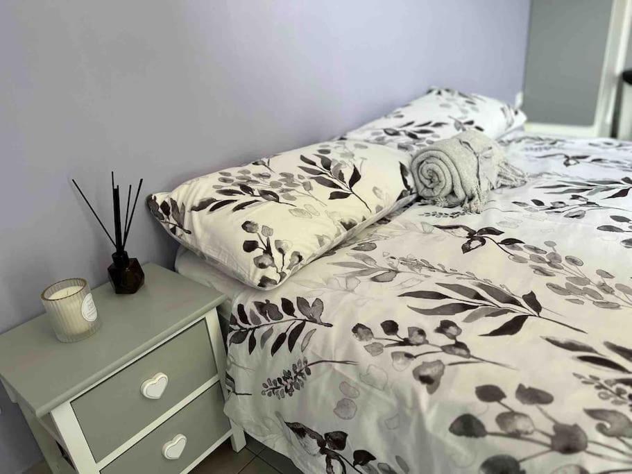 Apartment Beautiful Flat With Sunny Balcony In Heart Of Le Port Nice