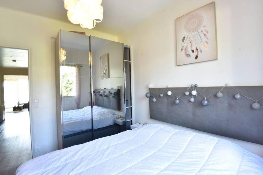 Signature Fabron Apartment