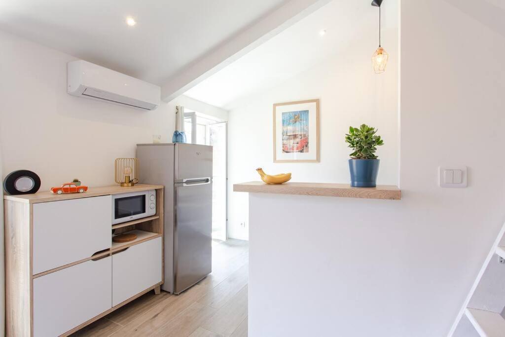 #2 Staywiz Us - Floor Ac & Balcony *