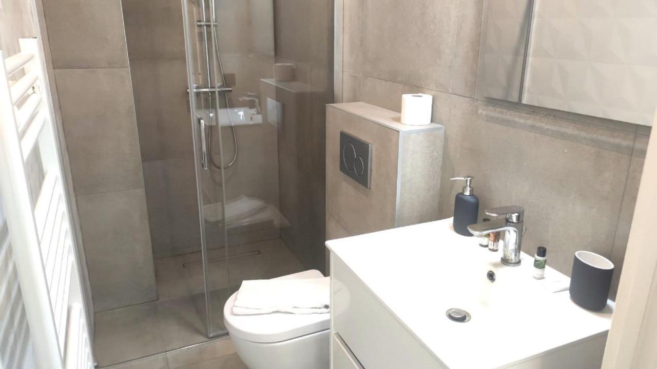 Appartement Baie Des Anges Proche 102 Nice
