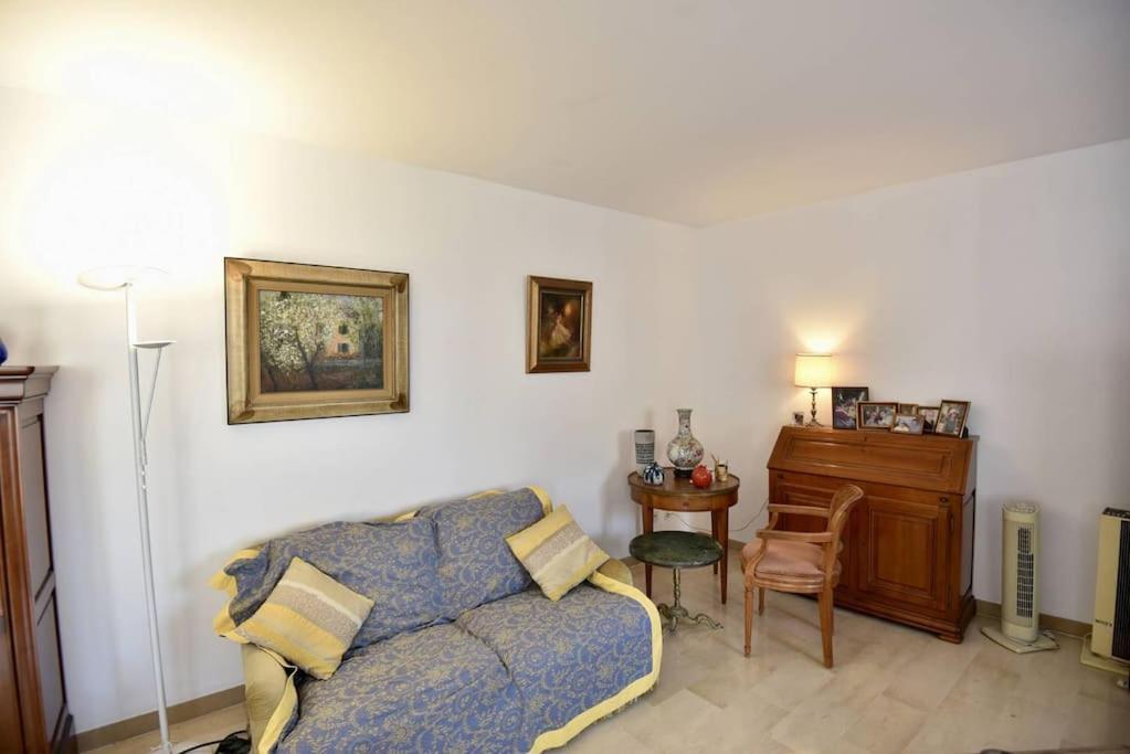 Signature Carre D'or