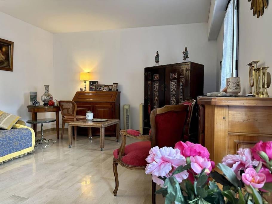 Signature Carre D'or Nice