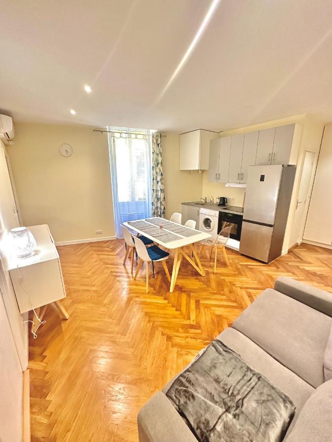 Superbe Appartament 3 Piece Dans Centre Apartment *