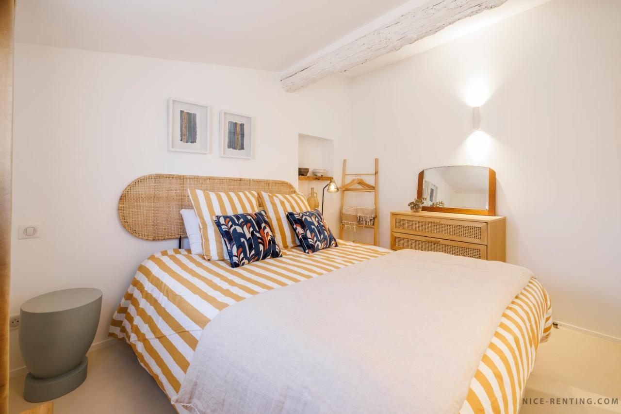 Apartment Renting - Neuve - Luxury Triplex Old Town Massena Garibaldi - 4 Bedroom - Ac Nice